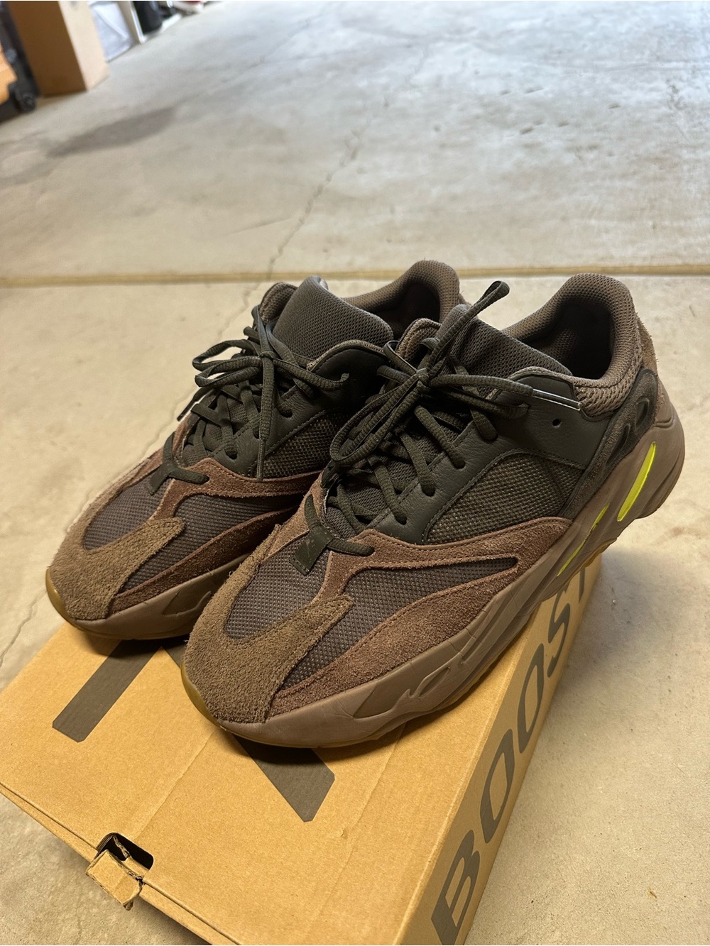Yeezy 700 size 11.5